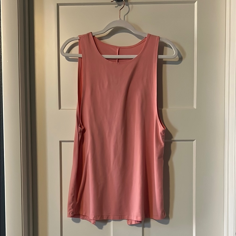 Pink Relaxed-Fit Tank Top with Scoop Neckline